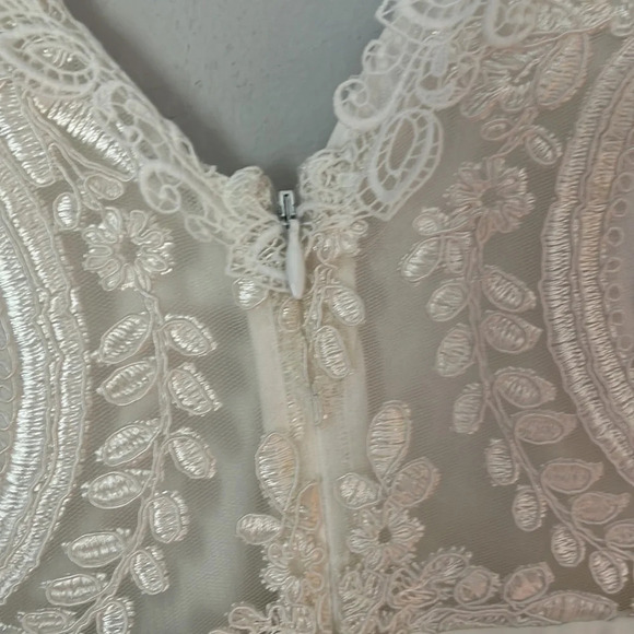 Lulus White Lace Jumpsuit Size Small - Picture 7 of 12